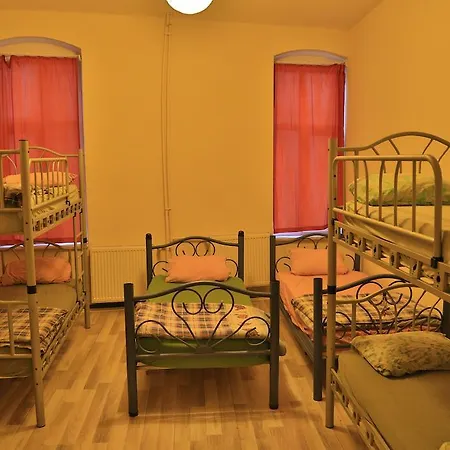 Mystic Simurgh Hostel Стамбул